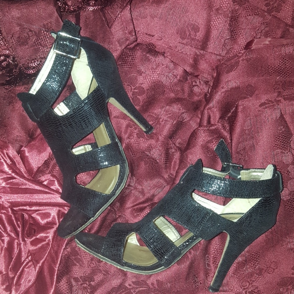 Black Camila Heels